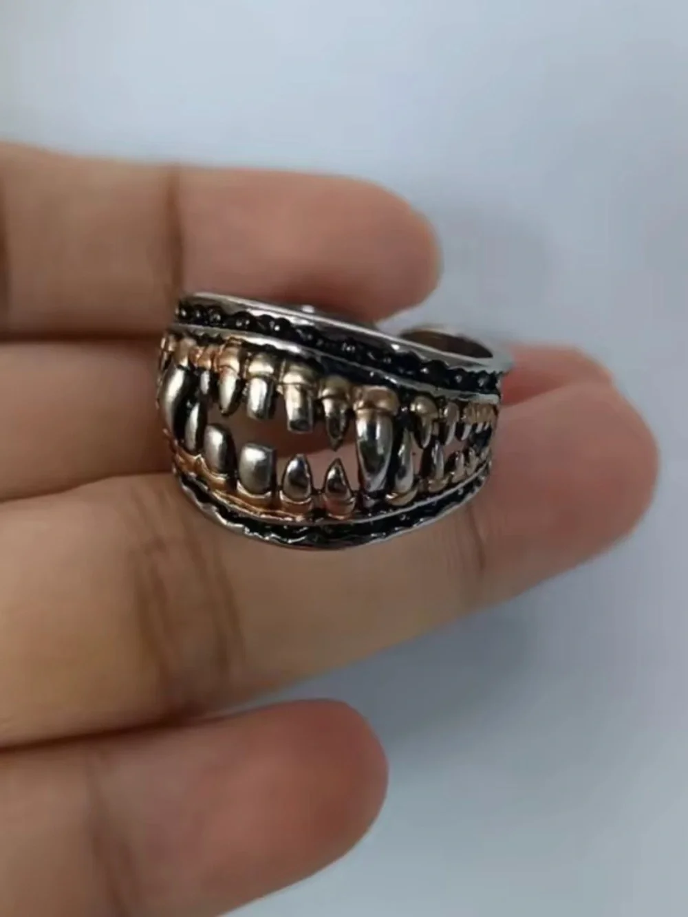 Vintage Devil's Tooth Open End Ring